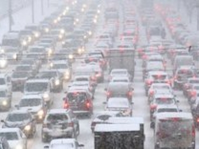У Києві через снігопад сталося майже 300 ДТП.
