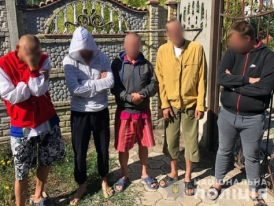 Приходили лікуватися від залежності, а потрапляли в рабство