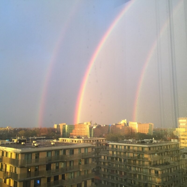 Как выглядит  комбо вокруг нас