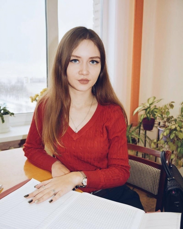 Учительницы  к которым на собрания ходят только папы