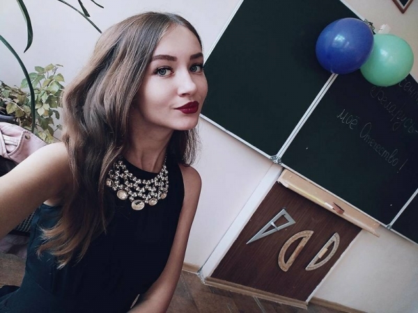 Учительницы  к которым на собрания ходят только папы