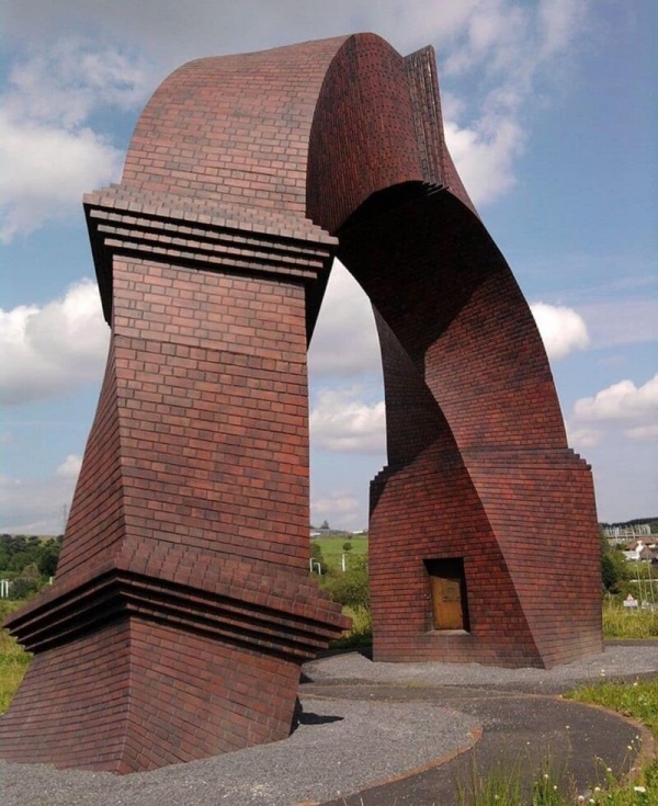 Невероятно красивая кладка из кирпича.
