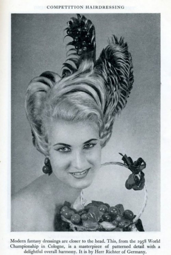 Уникальные дамские причёски 1950-х годов