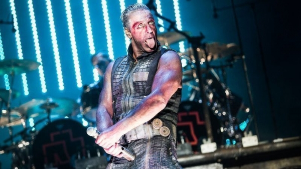 Rammstein выпустили духи с "ароматом кокаина"