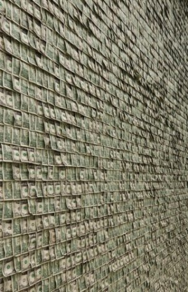 Как использовать выигрыш в 100 000 $ и обрести известность