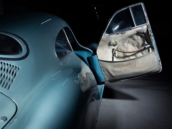 А Вы знаете как выглядит самый старый Porsche?
