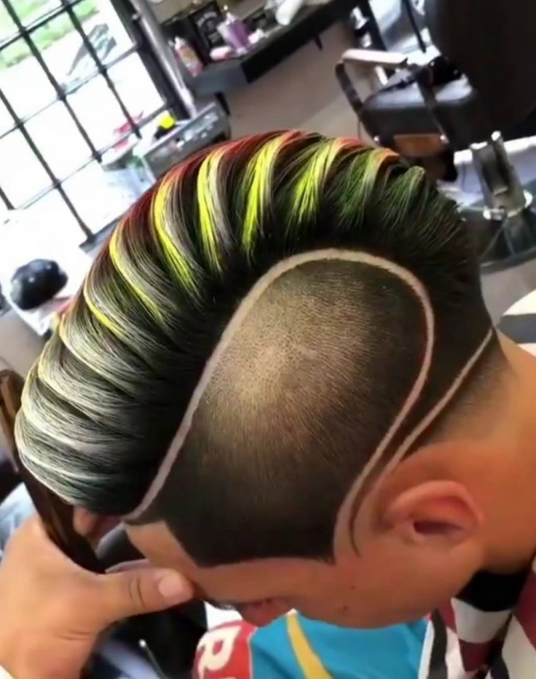 Хочешь выделяться в толпе? Сделай прикольную стрижку