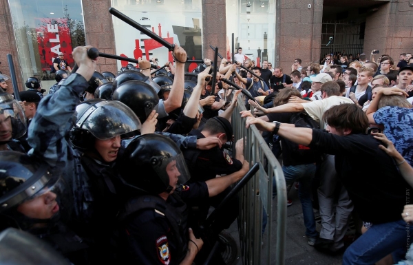 У Москві затримали більше тисячі протестувальників