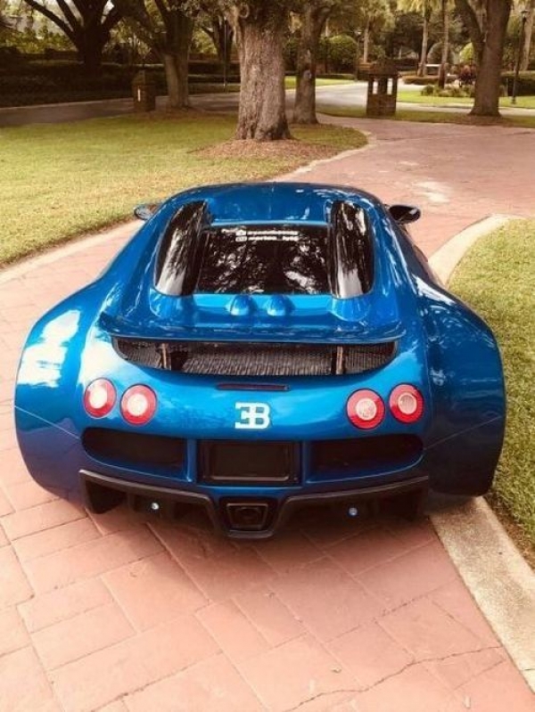 Снаружи Bugatti, а под капотом американская купешка