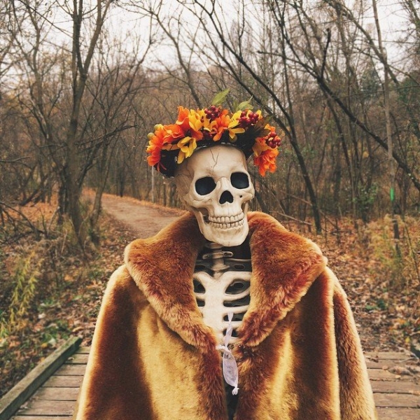 Гламурный скелет в Instagram