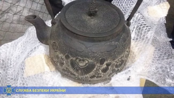 СБУ виявила контрабандний ввіз в Україну японських артефактів на 300 тис. $