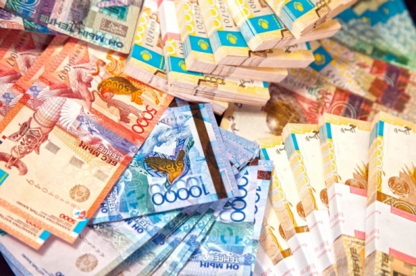 Откуда появилось название валют разных стран