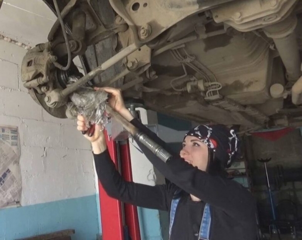 Девушки и автомобили
