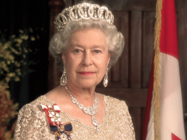Можно ли незаметно ограбить королевскую семью?