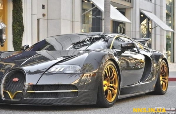 Bugatti Veyron - король скорости, цены и амбиций