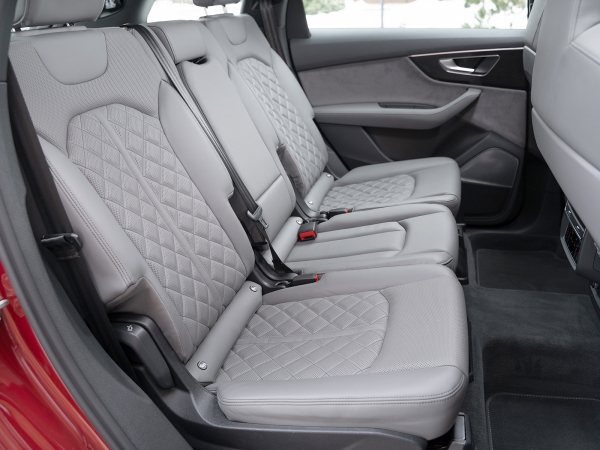 Audi Q7 2020 року
